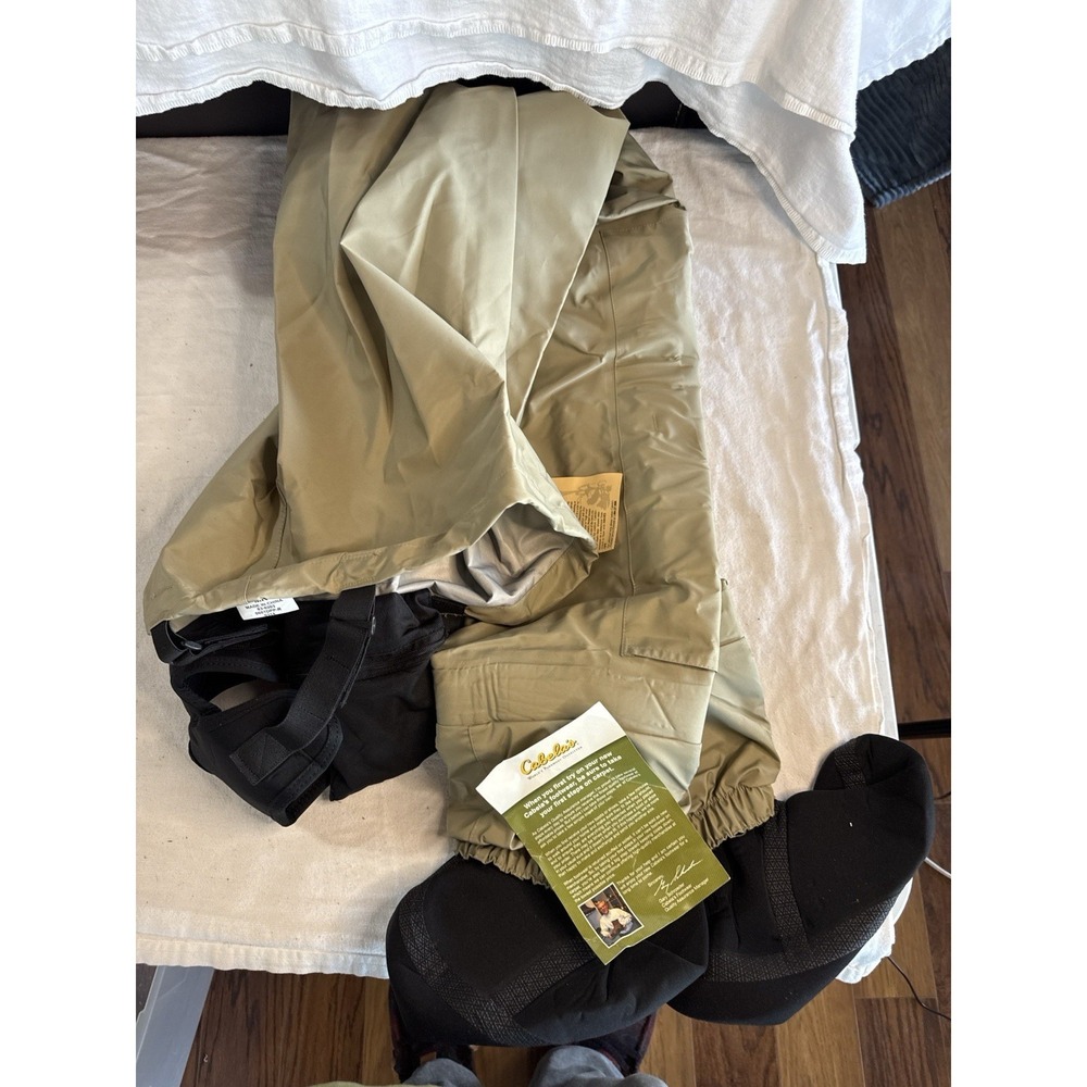 Cabela's Neoprene Chest Waders w/ Boots Sz MR  New